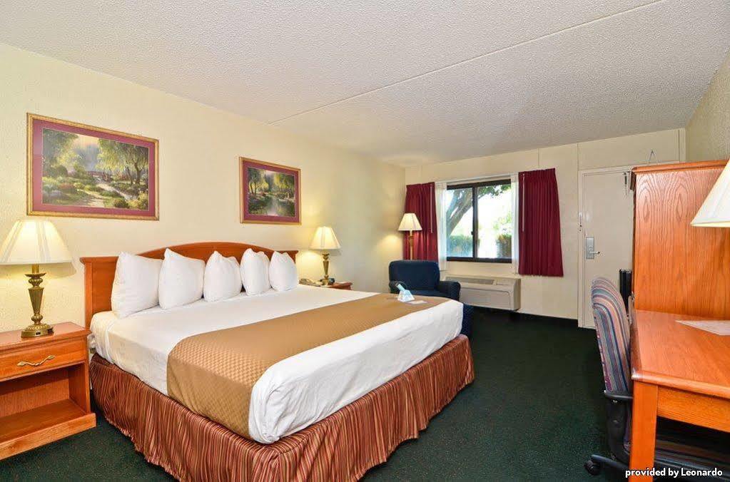Best Western Crossroads Inn DeFuniak Springs Chambre photo