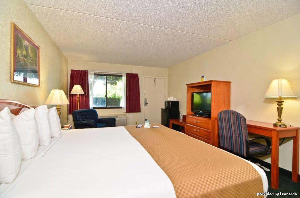Best Western Crossroads Inn DeFuniak Springs Chambre photo